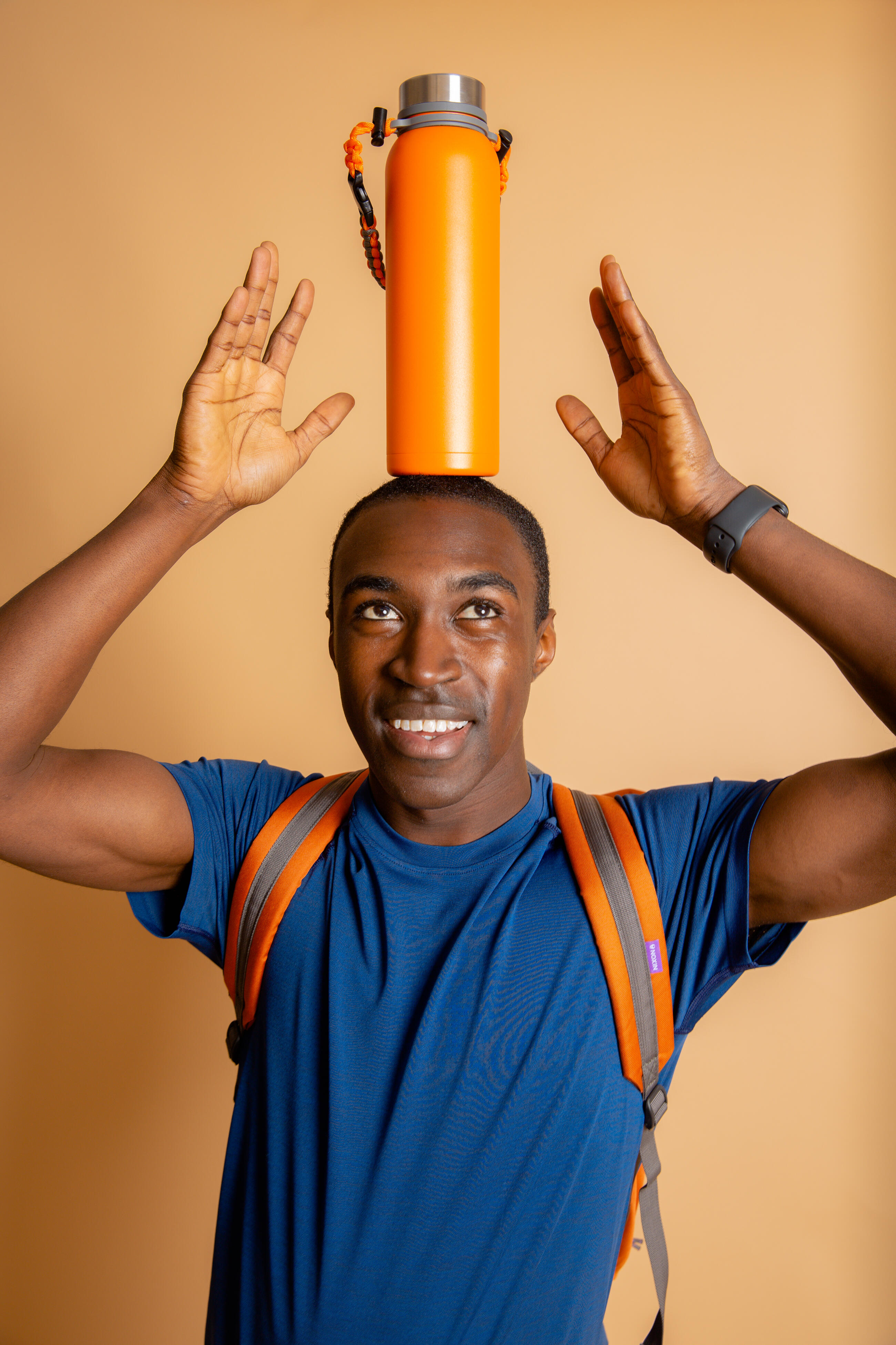 H2GO 32oz Stainless Steel Thermal bottle and Rhone Performance tee