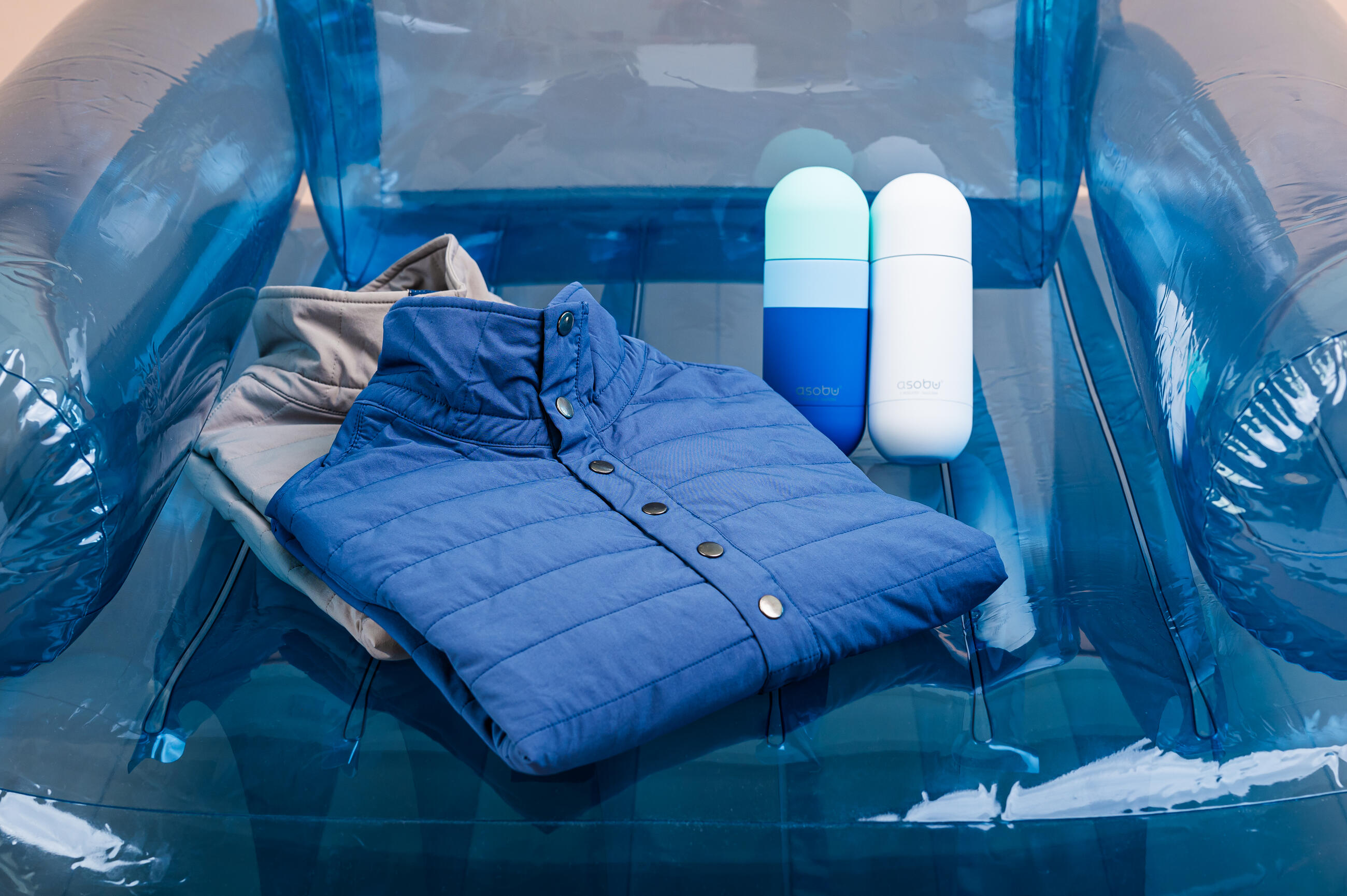 Vassa Recycled Jacket with Asobu Orb Water Bottle