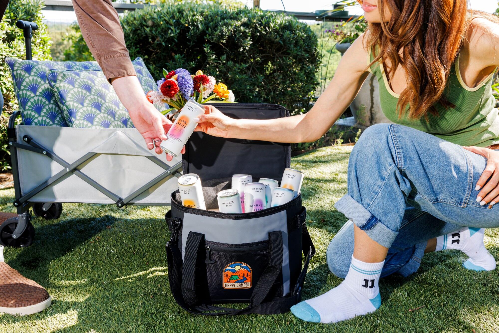 <p><span>Pack the party</span></p>