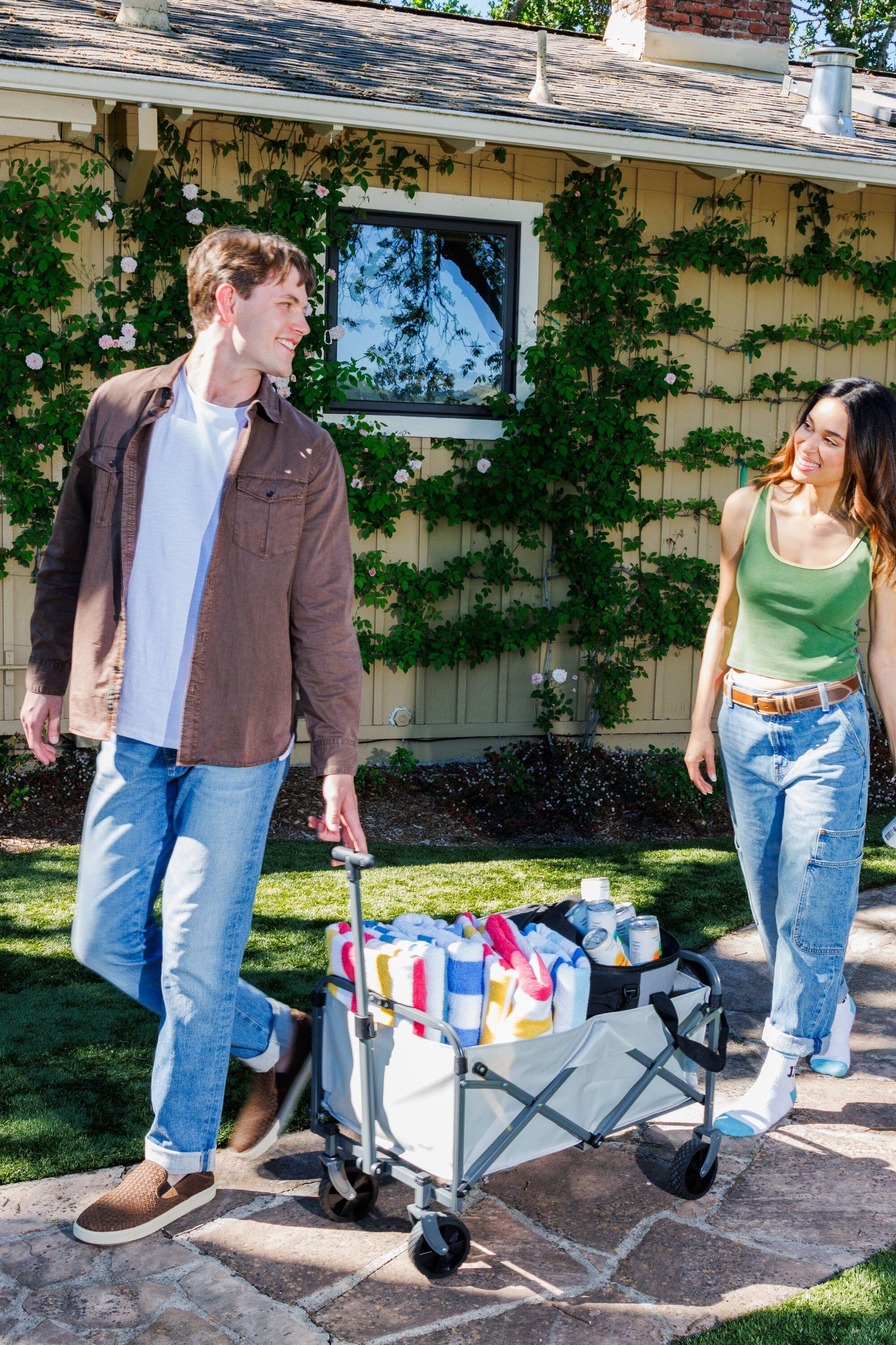 Picnic Time Garden Wagon with 3 Tools